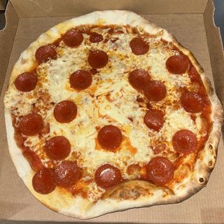 Pizza Peperoni 32 Cm.  