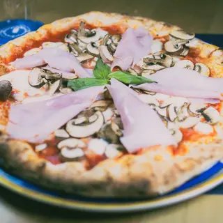 Prosciutto e funghi 