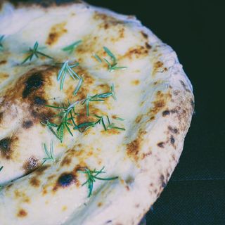 Focaccia al rosmarino e sale marino 