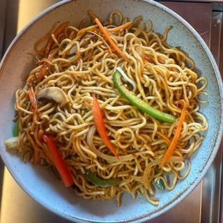 Yakisoba salteado de vegetal