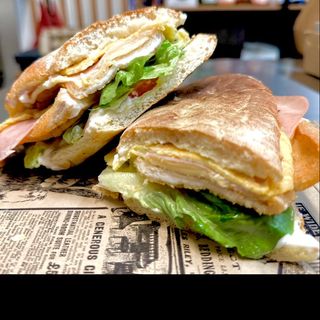 Sándwich De Milanesa de pollo.