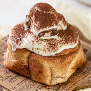 TIRAMISU ROLL