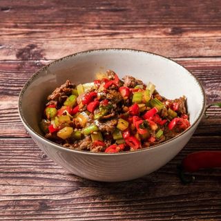 Ternera salteada con guindillas