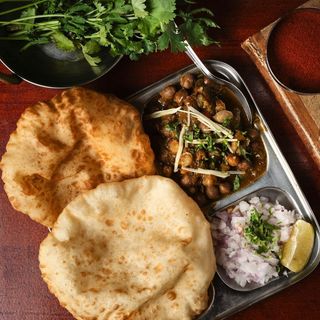 Chole Bhatura
