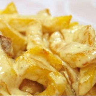 Patatas Fritas Con Salsa Cabrales