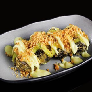 117. Maki frito de plátano (6 pzs.)