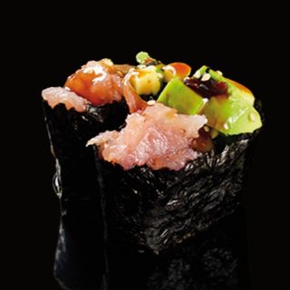 108. Atún con aguacate (4 pzs.)