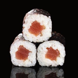 61. Maki de atún (8 pzs.)