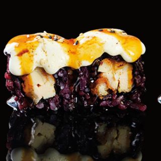 89. Rollo de pollo negro (8 pzs.)