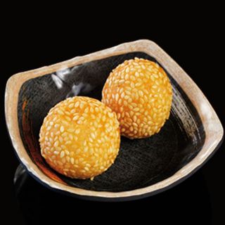 24. Bolas de sésamo (2 pzs.)