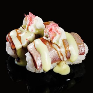 99. Nigiri de atún flameado (4 pzs.)