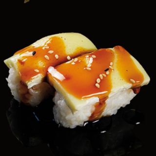 97. Nigiri de queso flameado (4 pzs.)