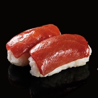 94. Nigiri de atún (4 pzs.)