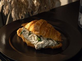 Croissant De Pollo