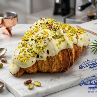 Croissants De Pistacho