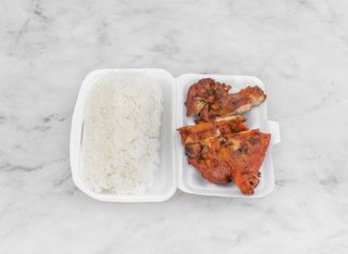 Pollo + arroz o patatas fritas + ensalada