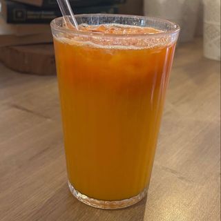 Zumo De Naranja y Zanahoria