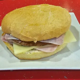 Hamburguesa Con Jamón Y Queso