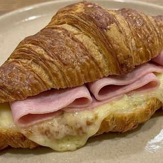 Croissant Jamón & Queso