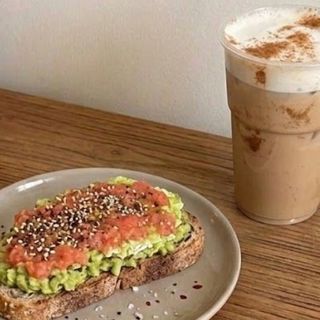 tosta + café