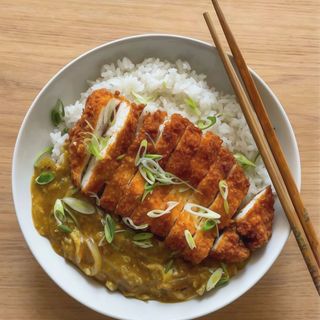Arroz Con Pollo, Salsa Curry Y Salsa Teriyaki