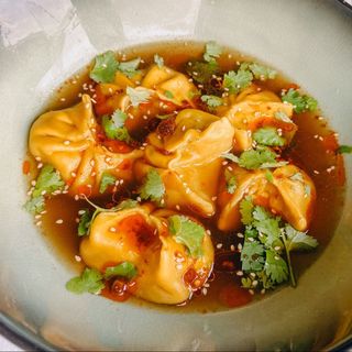 Sopa De Gyozas