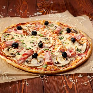 Pizza Catalán (Mediana)