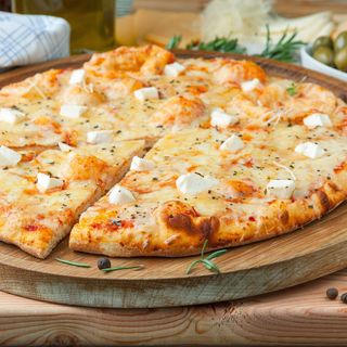 Pizza Gorgonpera (Mediana)