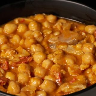 Callos con garbanzos