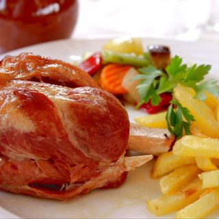 Plato De Codillo De Cerdo