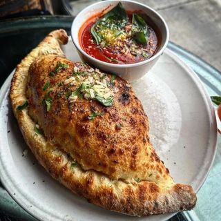 Calzone Kipfilet Speciaal