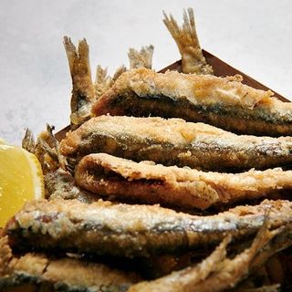 Boquerones fritos al limón