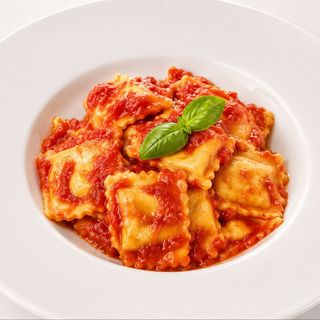 Ravioli E Spinaci Pomodoro E Basilico