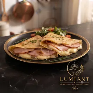 Crepes De Jamón De Pavo Braseado Y Queso