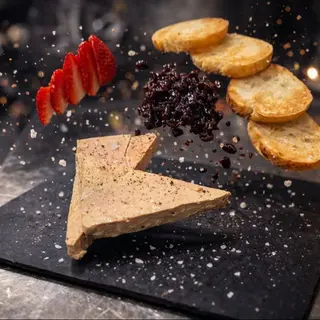 Foie Gras Casero Con Cebolla Caramelizada
