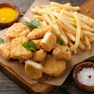 Chicken Nuggets & Chips