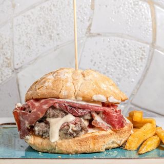 Hamburguesa La Ibérica