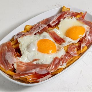 Huevos Rotos Con Jamón Ibérico 