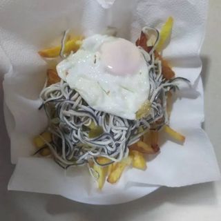Huevos Rotos Con Gulas