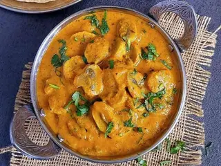 Chicken & Mushroom Balti