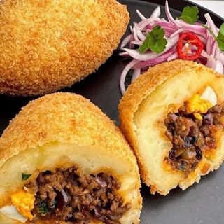 Papa Rellena Con Ensalada