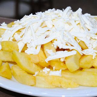 Patatas Fritas Con Queso Feta