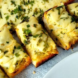 Pan De Ajo Con Queso