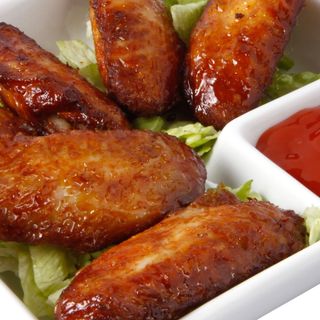 Plato De Alitas De Pollo (6 Uds.)