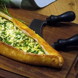 Pide Vegetariana