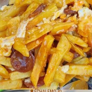 Huevos Rotos Con Chorizo