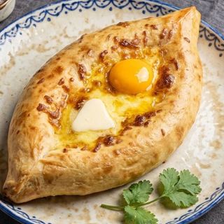 Georgian Khachapuri Adjaruli