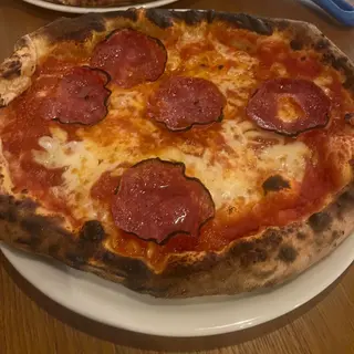 Pizza calabrese