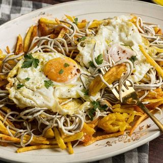 Huevos Rotos Con Gulas