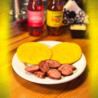 Chorizo + 2 Arepitas